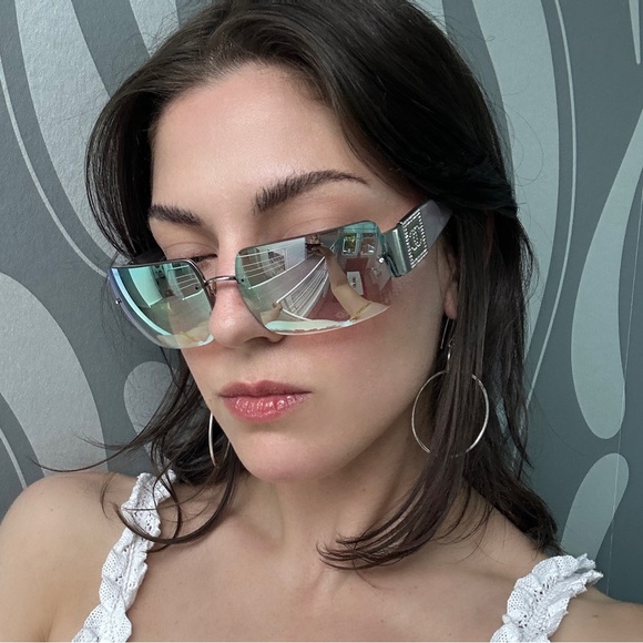 CHANEL Y2K Era 4095-B Sunglasses - Picture 1 of 11